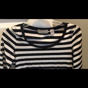 🎉4 for 20🎉Short sleeve black & white striped tee
